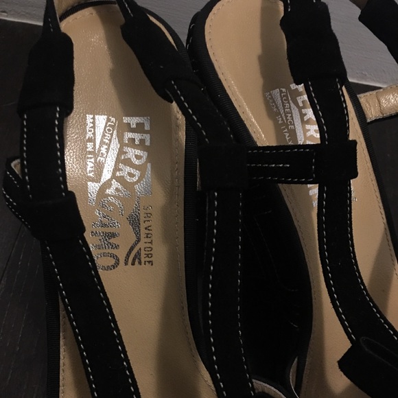 Heels - Picture 3 of 3